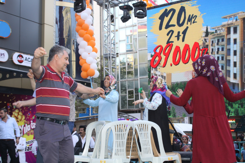 ÇIRAĞIN ALIŞVERİŞ MERKEZİ BİRİNCİ YIL DÖNÜMÜ