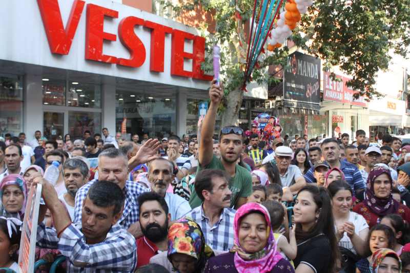 ÇIRAĞIN ALIŞVERİŞ MERKEZİ BİRİNCİ YIL DÖNÜMÜ