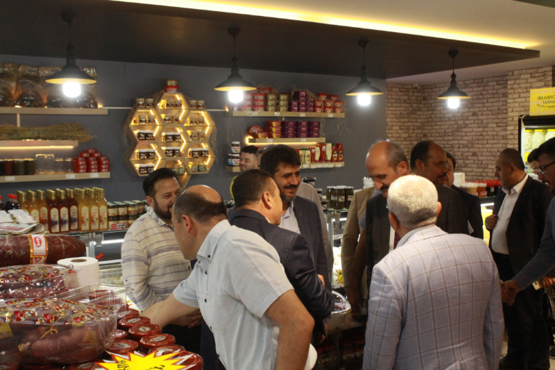 GURME ŞARKUTERİ YOĞUN İLGİYLE AÇILDI