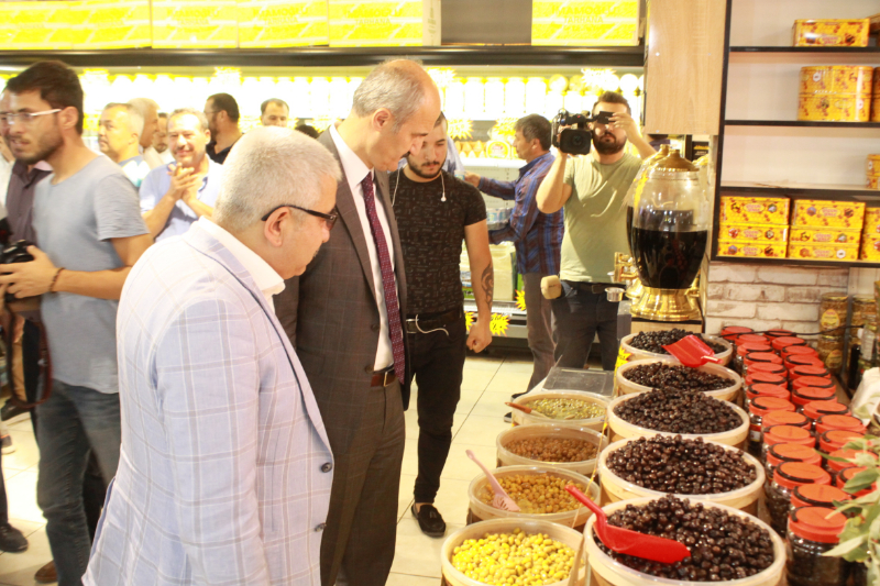 GURME ŞARKUTERİ YOĞUN İLGİYLE AÇILDI