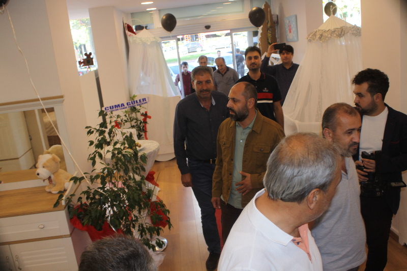 PİERRE CARDİN SHOWROOM
