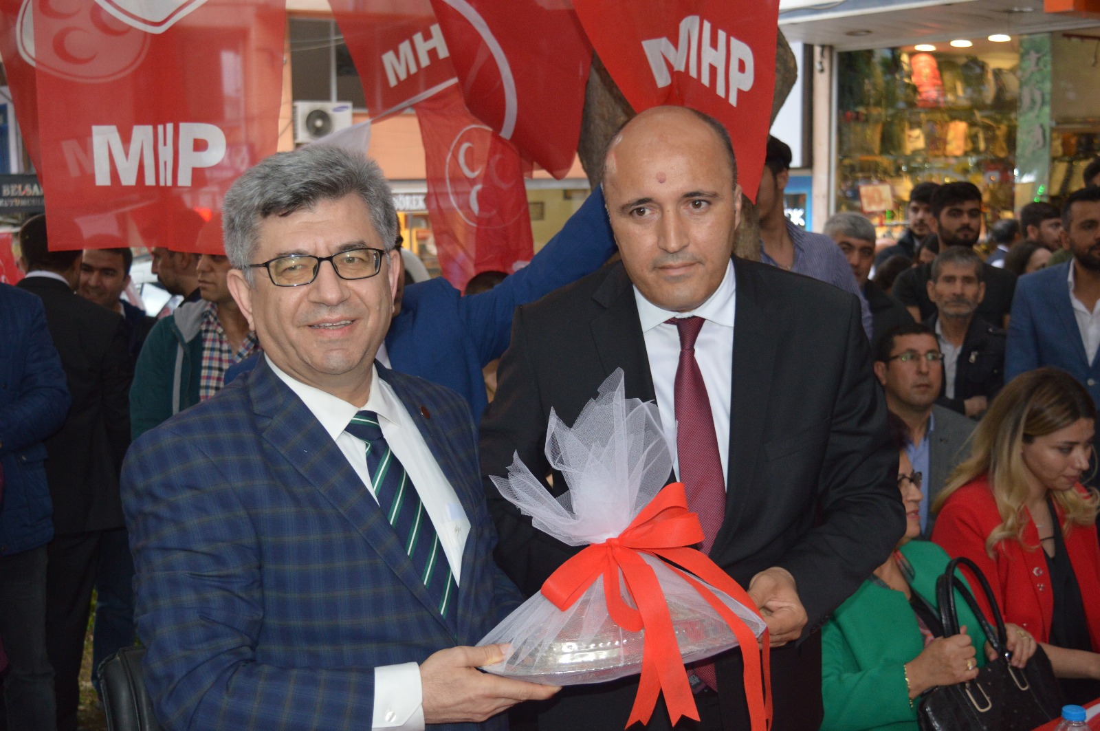 MHP DULKADİROĞLU'NDAN MUAZZAM KARŞILAMA