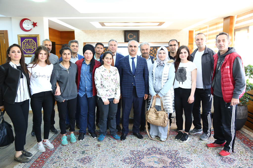 BAŞKAN AYDIN'DAN ANLAMLI HEDİYE 'ÇANAKKALE GEZİSİ'