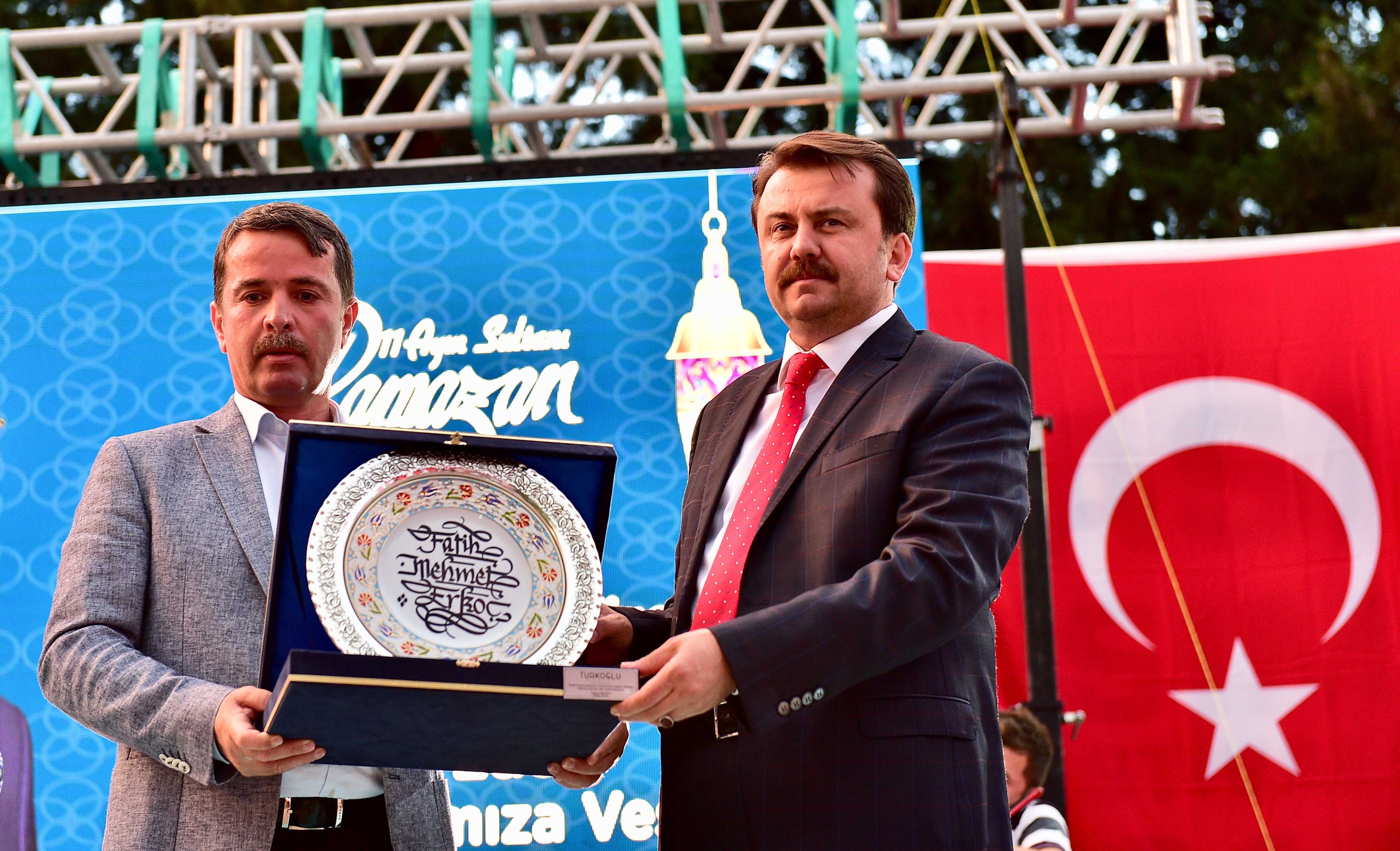 BÜYÜKŞEHİR’DEN TÜRKOĞLU’NDA İFTAR