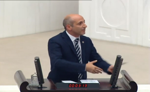 ÖZTUNÇ, CEYHAN NEHRİNDE YAŞANAN ÇEVRE KİRLİLİĞİNİN PEŞİNİ BIRAKMIYOR!