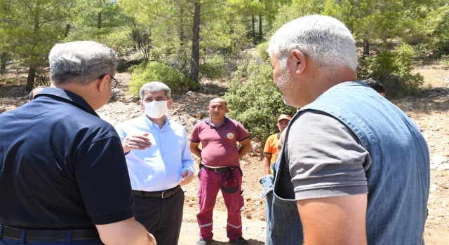 İçişleri Bakan Yardımcısı İnce, Mersin Aydıncık’taki yangında zarar gören alanlarda incelemede bulundu