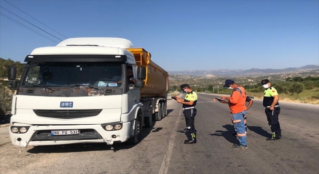 Mut’ta yük taşıyan araçlar denetlendi