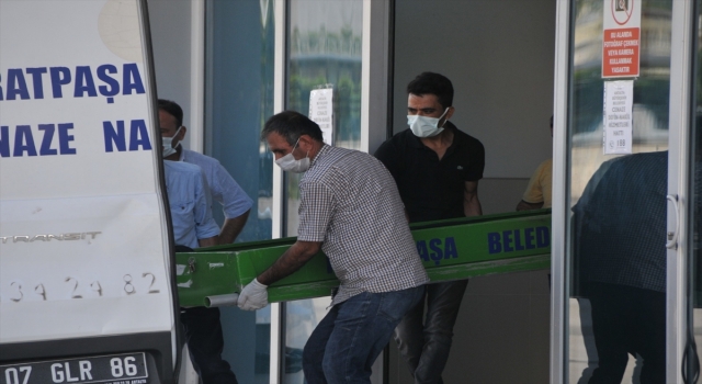 Antalya’da otomobilin çarptığı yaya öldü