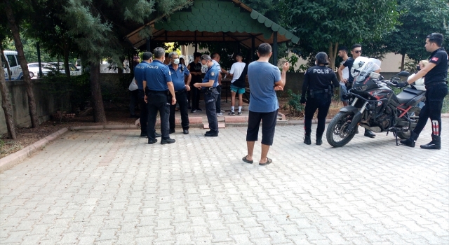 Adana’da bıçaklanan genç yaralandı