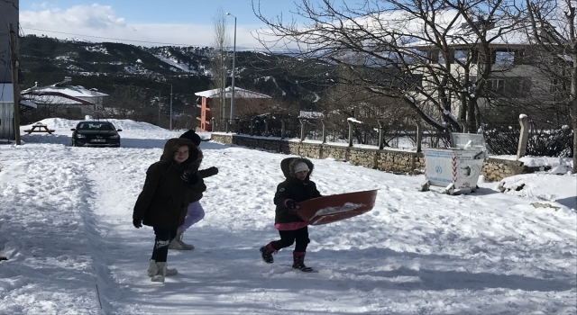Aladağ’da çocuklar karın tadını çıkardı