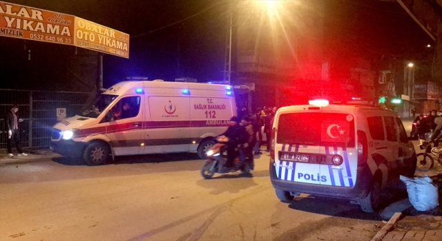 Adana’da polisten kaçan sürücü otomobiliyle kaza yaptı