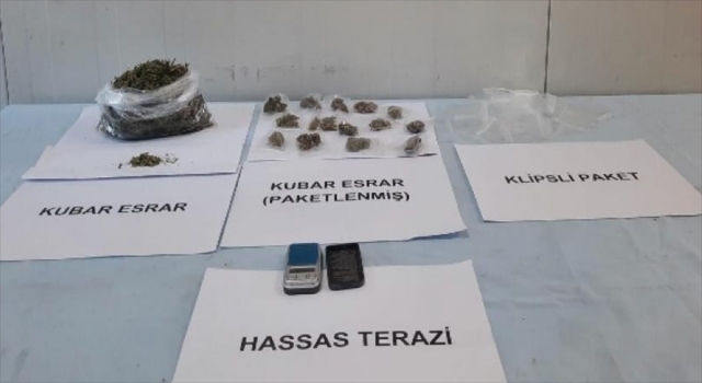 Adana’da uyuşturucu operasyonlarında yakalanan 17 zanlıdan biri tutuklandı