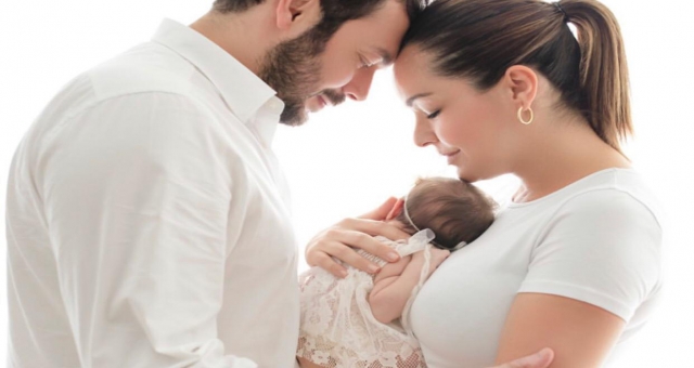Bengü’den Mutlu Aile Fotoğrafı