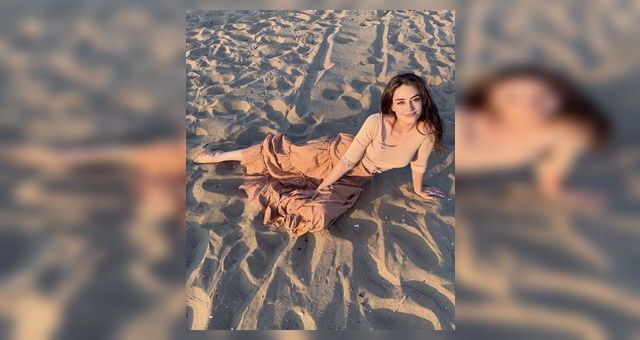 Esra Bilgiçi Hiç Böyle Görmediniz