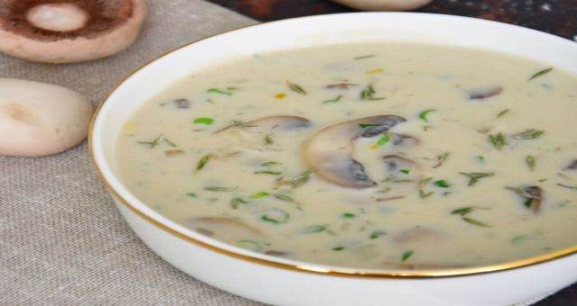 Kremalı Mantar Çorbası Hazırlanışı