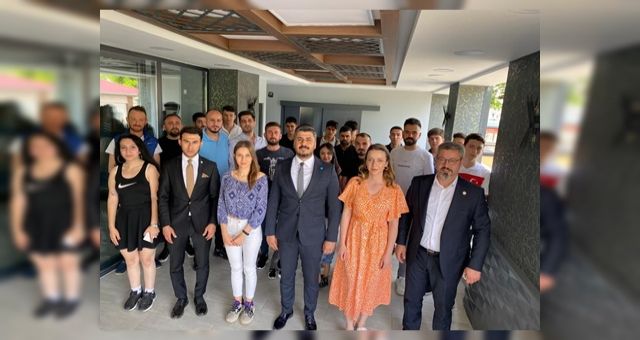 Başkan Kılıç Üniversiteli Gençlerle Buluştu