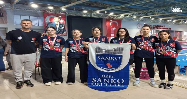 SANKO Okulları Genç Kız Yüzme Takımı Bölge Şampiyonu Oldu