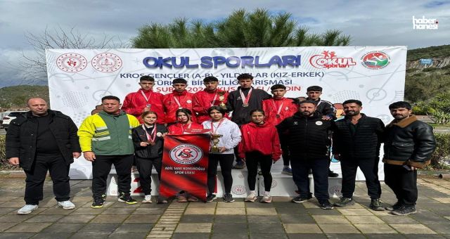 Adil Sani Konukoğlu Spor Lisesi Sporcularından Madalya Yağmuru