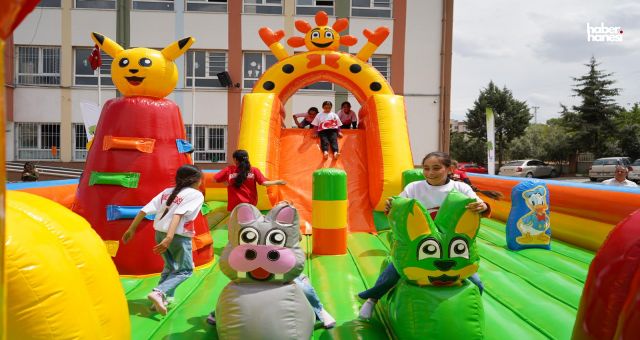 Şehitkamil’den Köy Okulunda Renkli Çocuk Şenliği
