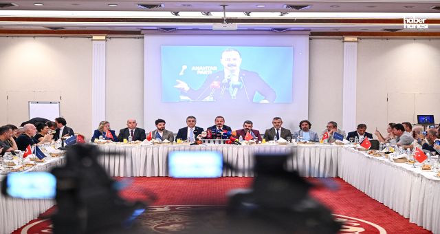 Anahtar Parti Lideri: “Türkiye’nin Ayağa Kalkması İçin Kendi Gücümüze Yaslanmalıyız”
