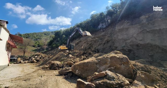 Kahramanmaraş Andırın’da Heyelanla Kapanan Yollar Tek Tek Açılıyor