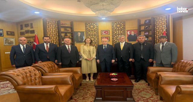 Milletvekili Zuhal Karakoç ve Türkiye Kamu-Sen Heyetinden Bahçeli Ziyareti