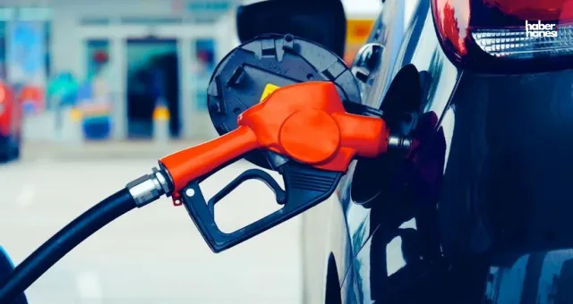 Petrol Yeniden Alevlendi: Akaryakıtta İndirimin Ömrü 24 Saat Sürdü, Benzin ve Motorine Zam Geliyor