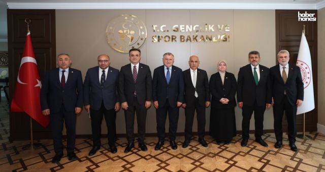 AK Parti Kahramanmaraş Heyeti Gençlik ve Spor Bakanı Bak ile Bir Araya Geldi