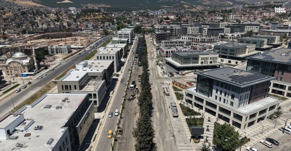 Azerbaycan Bulvarı'nda Asfalt Seferberliği! Çalışmalar Hız Kesmeden Sürüyor