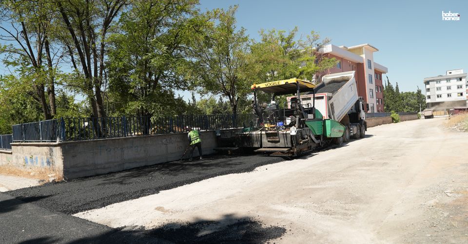 Kahramanmaraş Büyükşehir, Dulkadiroğlu Bahçelievler’de Asfalt Mesaisine Başladı