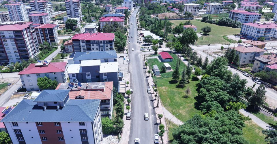 Kahramanmaraş Büyükşehir, Elbistan’ın Caddelerini Yeniliyor