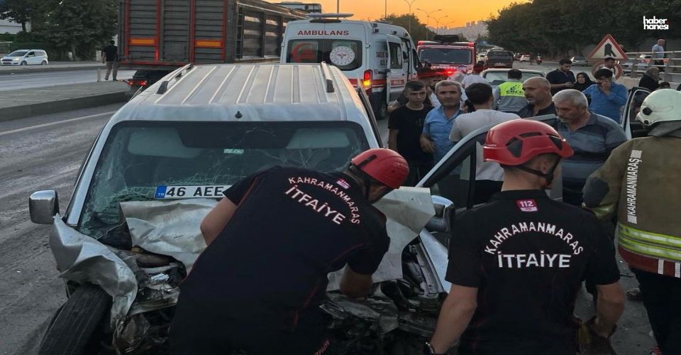 Kahramanmaraş'ta Zincirleme Kaza Sonrası Seferberlik: 4 Kişi Tedavi Altına Alındı!