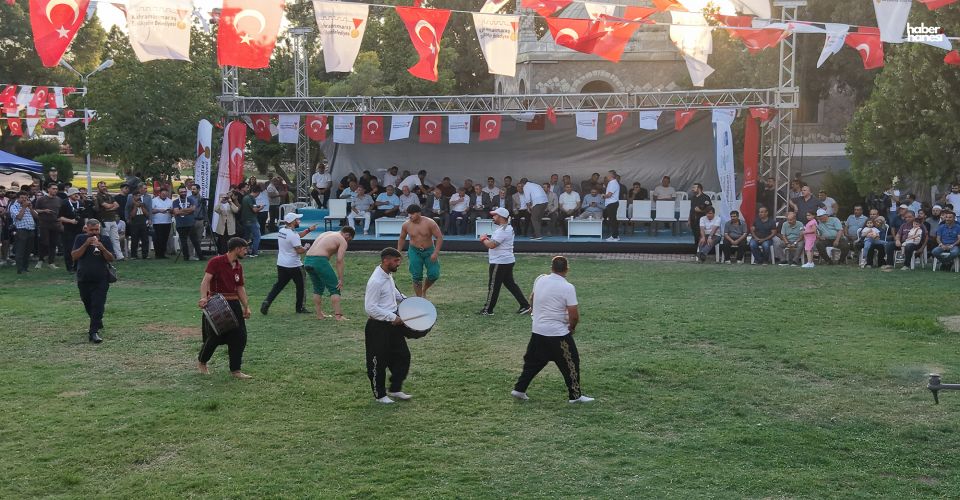 26 Yıllık Hasret Er Meydanında Son Buldu; Pehlivanlar Ödüllerine Kavuştu