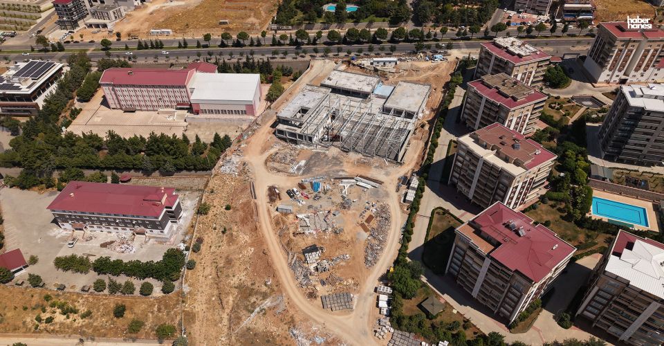Başkan Görgel; “Türkiye’ye Örnek Olacak Gençlik ve Spor Merkezimiz Hızla Yükseliyor”