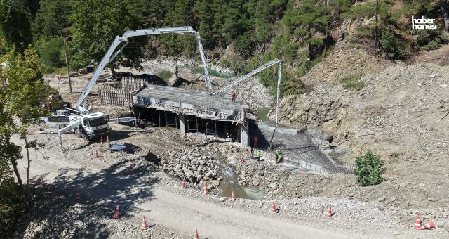 Kahramanmaraş Andırın’da 53 Yıllık Köprünün Yerine Yeni Köprü Yükseliyor