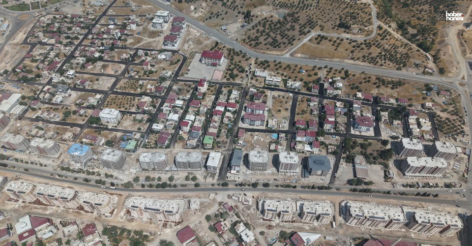 Kahramanmaraş Büyükşehir’in Aslanbey Mahallesi’nde Asfalt Mesaisi Sürüyor