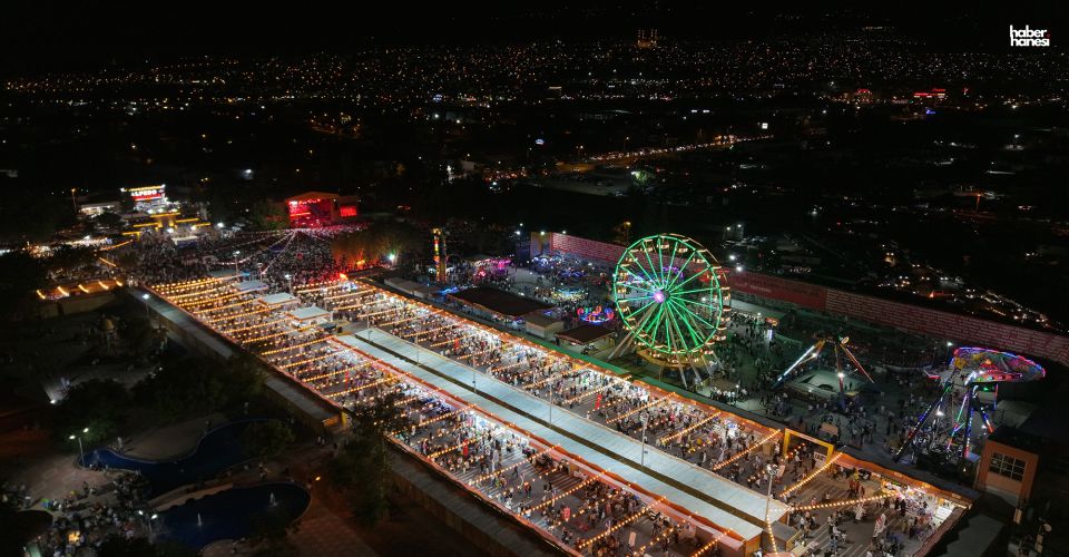 Kahramanmaraş Geleneksel Ağustos Fuarı 15 Günde 1 Milyonu Aşkın Ziyaretçiyi Ağırladı