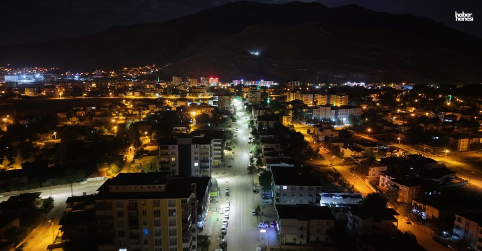 Elbistan’da Kahramanmaraş Büyükşehir’in Asfalt Çalışmalarına Esnaf ve Vatandaştan Tam Not