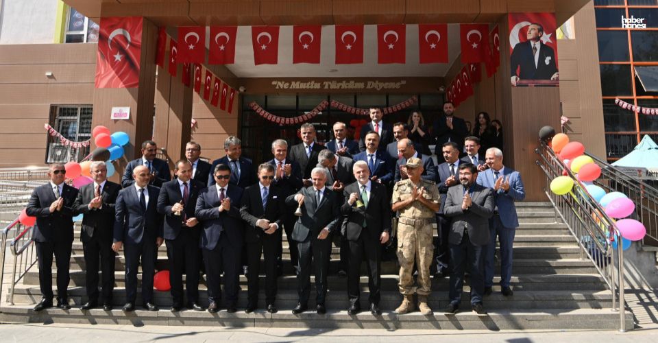 Kahramanmaraş’ta Yeni Eğitim Yılının İlk Zili Çaldı: Başkan Görgel Öğrencilerle Buluştu