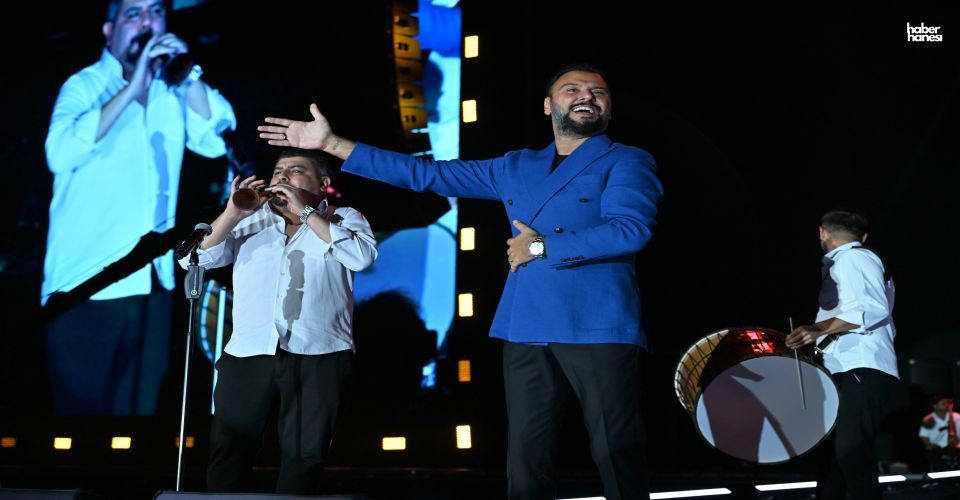 Kültür Yolu Festivali’nde Alişan sahneye çıktı: Kahramanmaraşlılardan yoğun ilgi