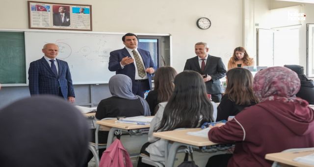 Şehitkamil Belediyesi’nden Üniversite Öğrencilerine 200 Milyon TL Destek