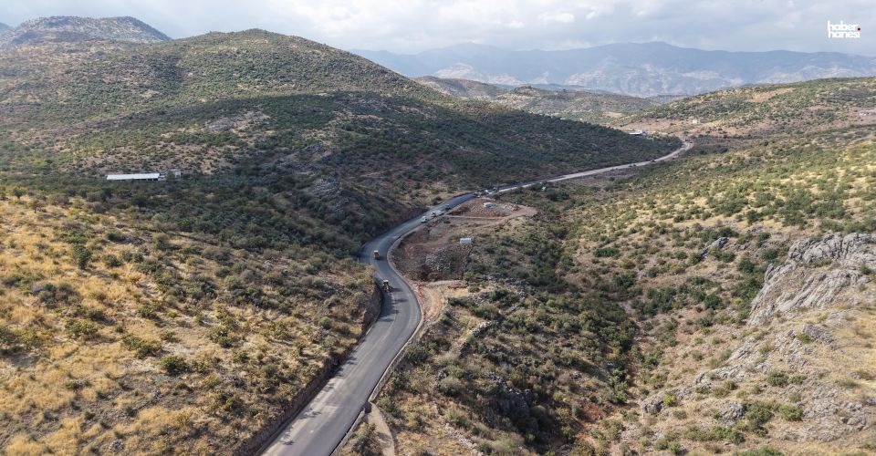 Kahramanmaraş Büyükşehir, Türkoğlu Kırsalında Asfalt Mesaisini Sürdürüyor
