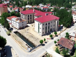 GÖKSUN BELEDİYE HİZMET BİNASI İNŞAATINDA SONA GELİNDİ