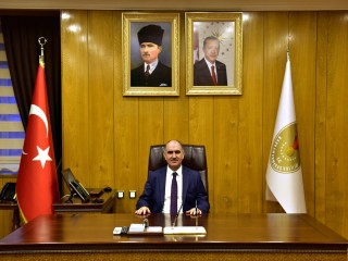 VALİ VAHDETTİN ÖZKAN’IN RAMAZAN BAYRAMI MESAJI