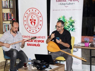 KİTAP YAPRAĞI EĞİTİM GELİŞİM VE FARKINDALIK DERNEĞİ GÖKYÜZÜNE RESİM ÇİZDİ