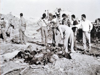 KURTAR ÇAKIN’IN OBJEKTİFİNDEN 45’INCI YILINDA KIBRIS MURATAĞA, SANDALLAR VE ATLILAR KATLIAMI FOTOĞRAFLARI SANKO SANAT GALERİSİ’NDE SERGİLENECEK