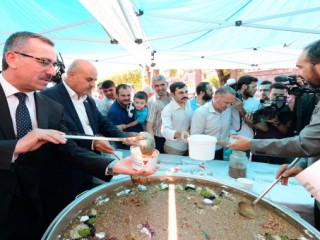 Büyükşehir’den Aşure Etkinliği