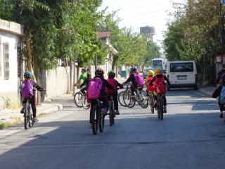 Okula Pedal Çevirdiler