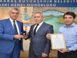 KASKİ PERSONELİ MİKAİL TÜRKMEN’E KIZILAY’DAN ALTIN MADALYA