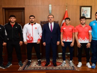 Sporcularımızdan 4 Altın Madalya